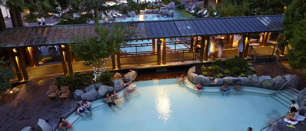 where-to-rest-in-canada-10-natural-hot-springs-for-locals-and-tourists